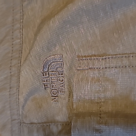 The North Face short, size 4 - Picture 5 of 8